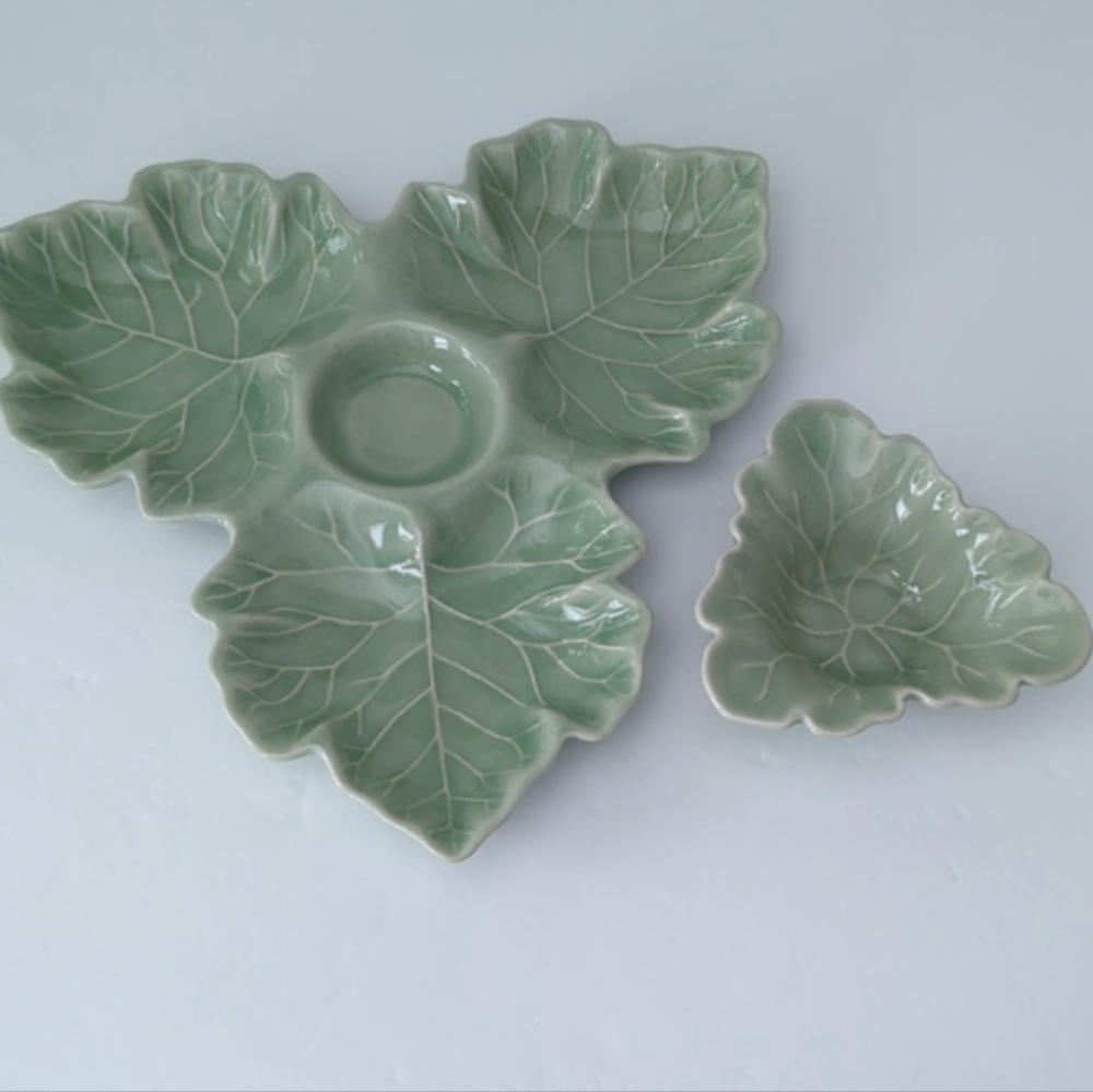 Cabbage Leaf Shape Chip & Dip Server Baan Celedon Thailand Grape Leaf